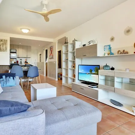 Daire El Paraiso, Beautiful Swimming Pool With Ocean View, Parking, Fiber Playa Paraiso (Tenerife)