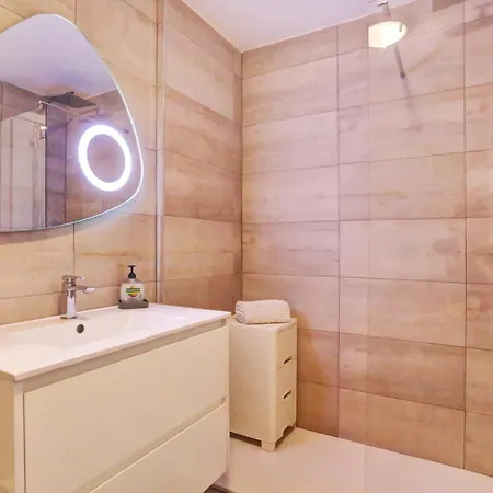 El Paraiso, Beautiful Swimming Pool With Ocean View, Parking, Fiber Daire